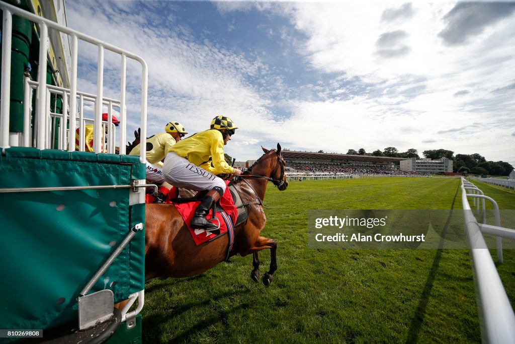 Sandown Races