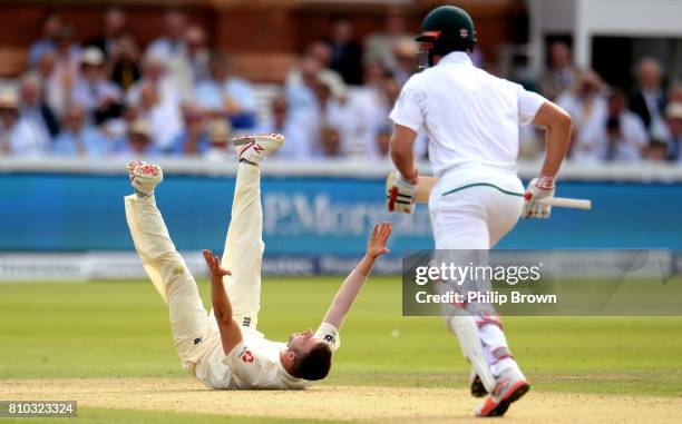 Mark Wood of England appeals for the wicket of Theunis de Bruyn during day two of the 1st Investec Test match between England and South Africa at...