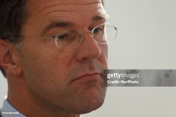 Dutch PM Mark Rutte is seen talking to journalists in an informal press conference during the G20 summit in Hamburg on 7 July, 2017.