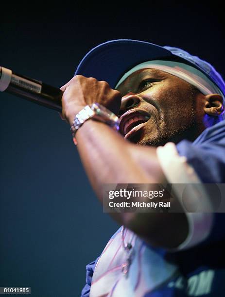 Fo Cent Rapper 19 Cent And G Unit Perform In Cape Town Stock Photos, High-Res Pictures ...