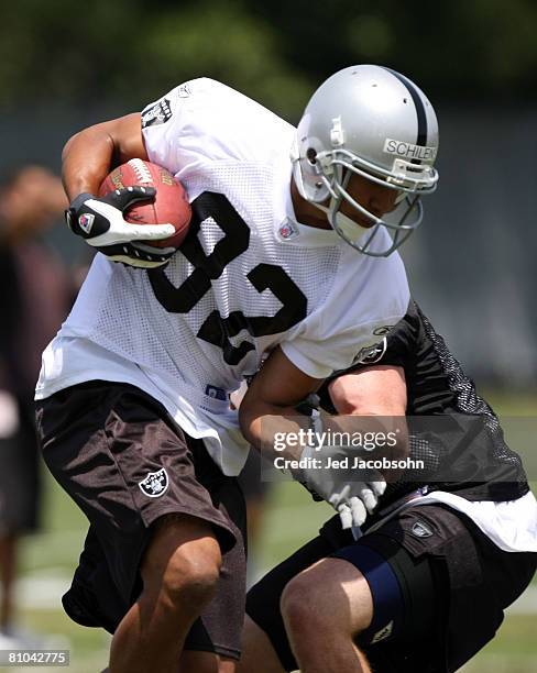 Chaz Schilens of the Oakland Raiders works out at the rookie mini-camp at the Raiders training facility on May 9, 2008 in Alameda, California.