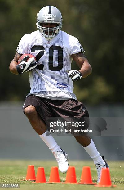 First round pick Darren McFadden of the Oakland Raiders works out at the rookie mini-camp at the Raiders training facility on May 9, 2008 in Alameda,...