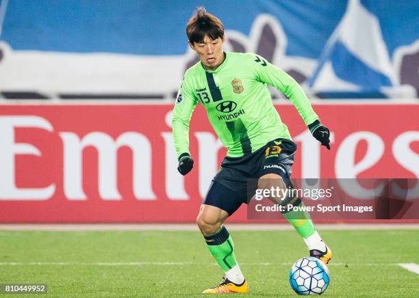 Jeonbuk Hyundai Motors midfielder Kim Bo Kyung in action during the AFC Champions League 2016 - Group Stage - Match Day 2 between Jiangsu FC vs...
