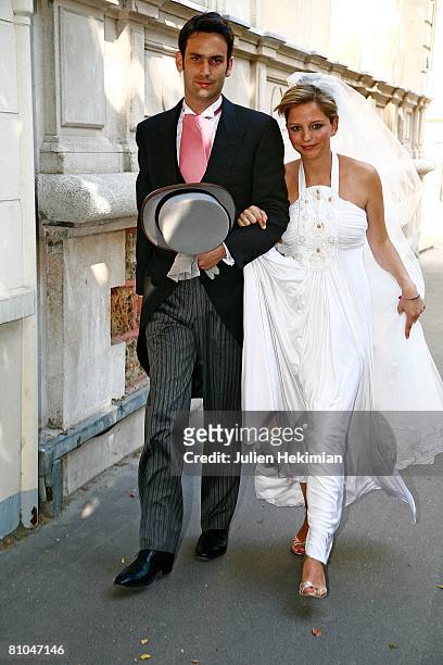 Gurvan Rallon and his wife Jeanne-Marie Martin arrive at Richard Attias' house on May 10, 2008 in Paris, France.