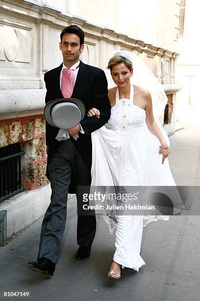 Gurvan Rallon and his wife Jeanne-Marie Martin arrive at Richard Attias' house on May 10, 2008 in Paris, France.