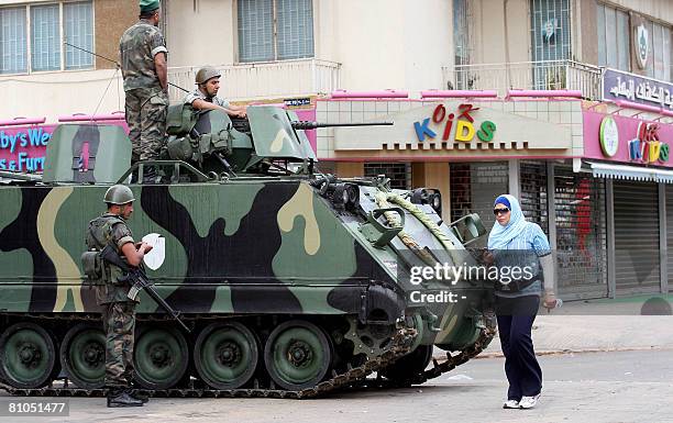 Overhanded Overhanded Photos and Premium High Res Pictures - Getty Images