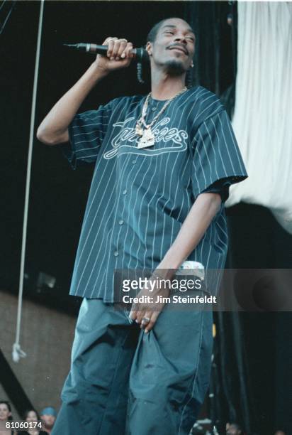 Rap artist Snoop Dogg wearing a New York Yankees jersey performs in Los Angeles California on August 8, 1997.