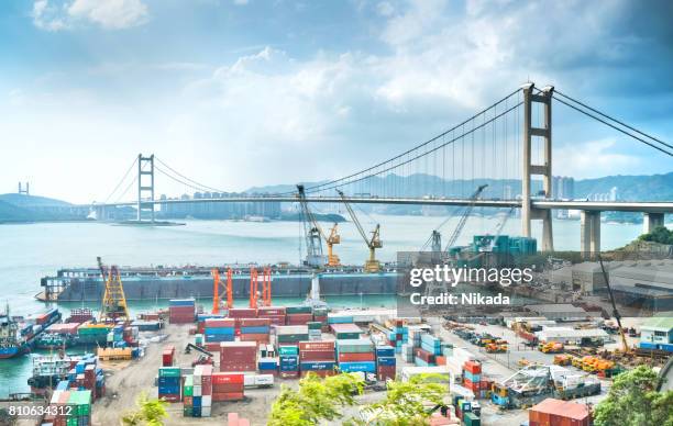 container cargo freight ship terminal in hongkong, china - hong kong transport stock pictures, royalty-free photos & images