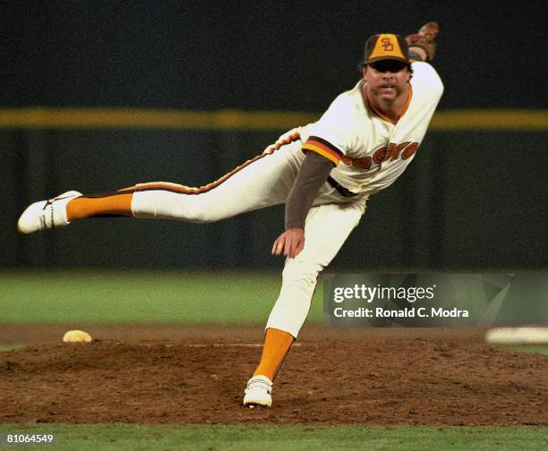 Rich "Goose" Gossage of the San Diego Padres pitches to the Chicago Cubs during the National League Championship Series Game 3 on October 4, 1984 in...