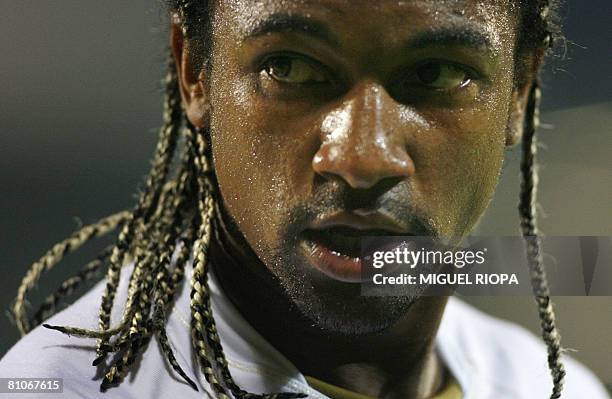 Vitoria Guimaraes's player brazilian Alan Silva is pictured during their Portuguese Super league football match against Estrela Amadora at the Afonso...