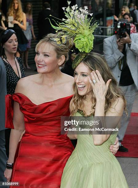 Kim Catrall and Sarah Jessica Parker attend the Sex And The City world premiere held at the Odeon Leicester Square on May 12, 2008 in London, England.