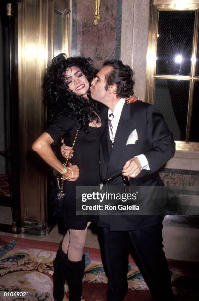Jack Gordon 61 La Toya Jackson 1992 Photos & High Res Pictures - Getty Images