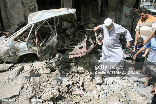 Shell Crater Photos and Premium High Res Pictures - Getty Images