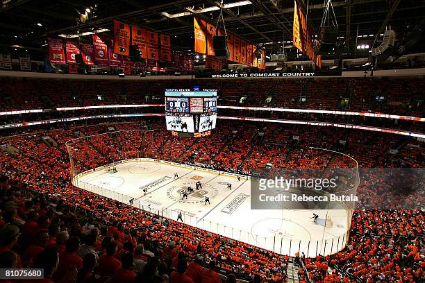 An overhead view as the Pittsburgh Penguins and the Philadelphia Flyers face off to start game three of the Eastern Conference Finals of the 2008 NHL...