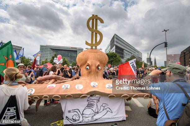 Demonstrators gather for 'Grenzenlose Solidaritaet statt G20' during a protesters march against the G20 Summit on July 8, 2017 in Hamburg, Germany....