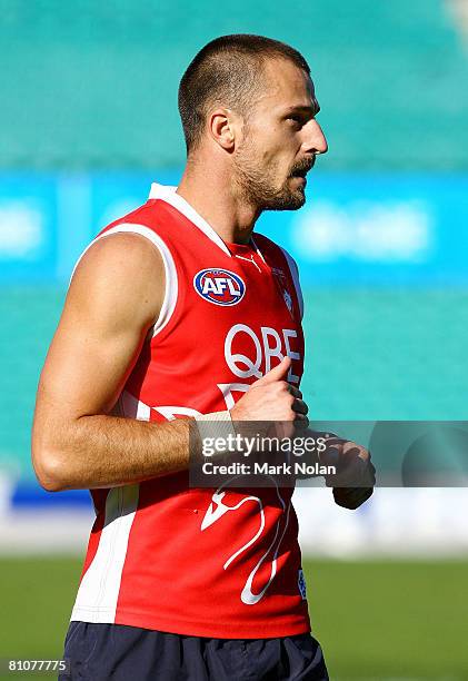 Nick Malceski of the Swans runs during a Sydney Swans AFL training session at the Sydney Cricket Ground on May 14, 2008 in Sydney, Australia.