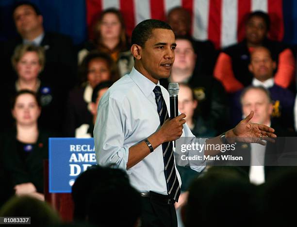 Democratic presidential hopeful Sen. Barack Obama speaks at Macomb Community College May 14, 2008 in Warren, Michigan. Senator Obama and Senator...