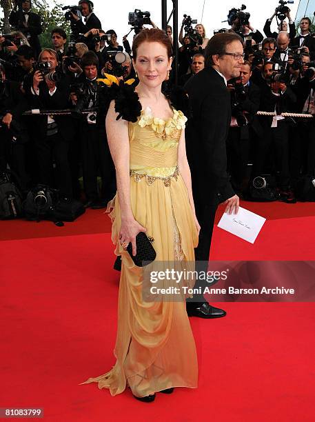 Actress Julianne Moore arrives at the "Blindness" premiere during the 61st Cannes International Film Festival on May 14, 2008 in Cannes, France.