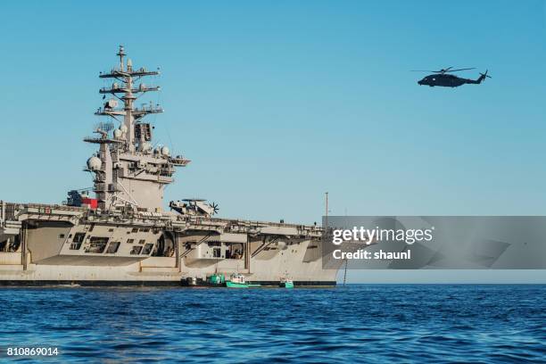 us navy aircraft carrier - marine imagens e fotografias de stock