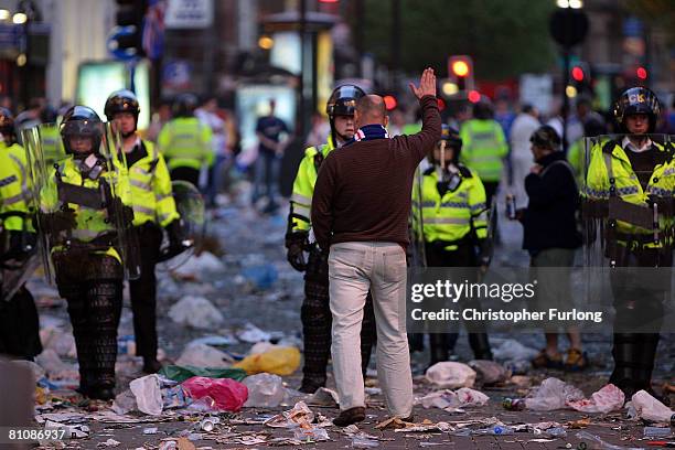 Cjp Riot 2008 Uefa Cup Final Riots Photos et images de collection - Getty Images