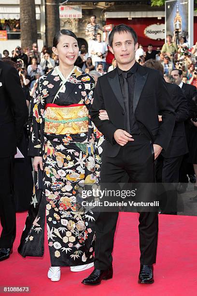 Actors Gael Garcia Bernal and Yoshino Kimura arrive at the "Blindness" premiere during the 61st Cannes International Film Festival on May 14, 2008 in...