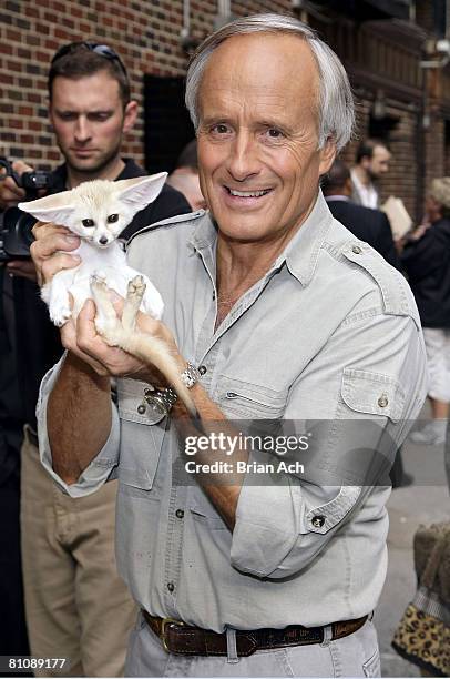 "Jungle" Jack Hanna visits "Late Show with David Letterman" on May 14, 2008 at the Ed Sullivan Theatre in New York City.