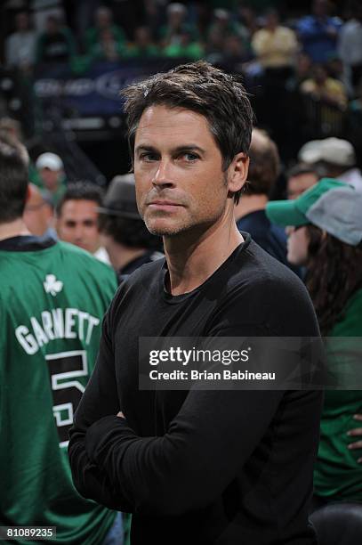 Actor Rob Lowe attends the Boston Celtics game against the Cleveland Cavaliers during Game Five of the Eastern Conference Semifinals during the 2008...