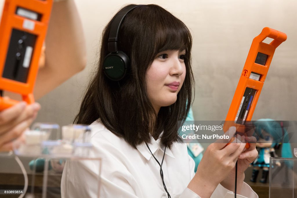 Japan Augmented-reality VR Idol Hatsune Miku