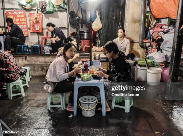 street food stall hanoi vietnam - southern usa stock pictures, royalty-free photos & images