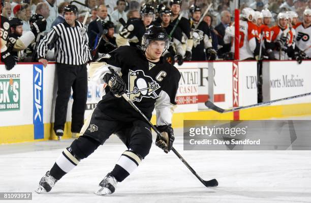 Sydney Crosby of the Pittsburgh Penguins skates against the Philadelphia Flyers during game one of the Eastern Conference Finals of the 2008 NHL...
