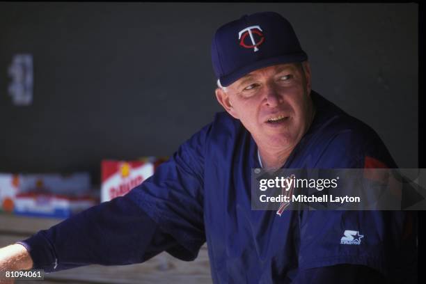 Tom Kelly Baseball Manager Photos and Premium High Res Pictures - Getty