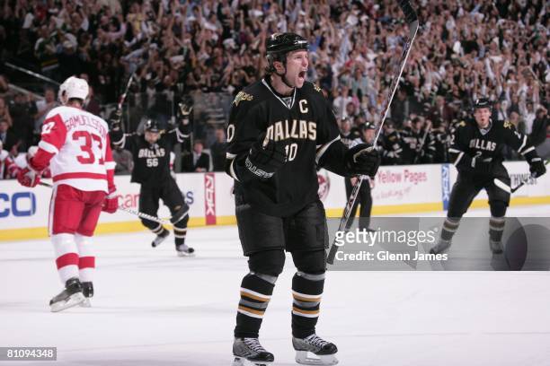 Brenden Morrow of the Dallas Stars celebrates a goal against the Detroit Red Wings during game four of the Western Conference Finals of the 2008 NHL...