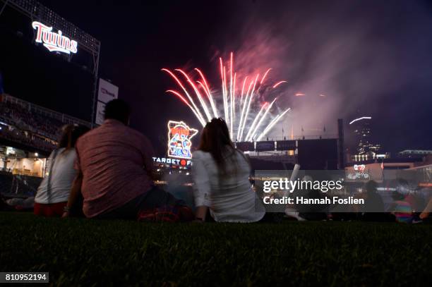 Target Fireworks 344 Target Fireworks Stock Photos, High-Res Pictures, and Images ...