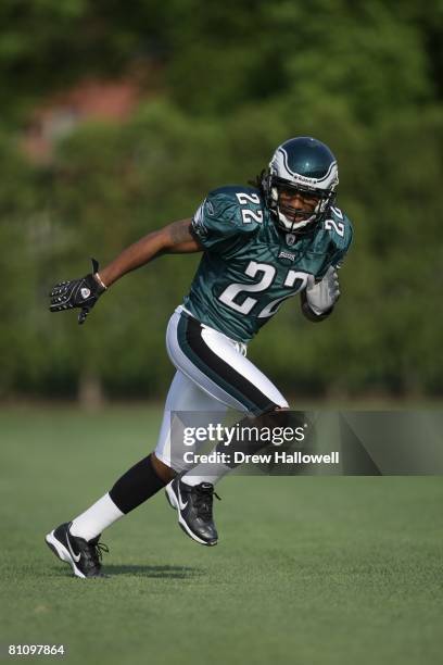 Asante Samuel of the Philadelphia Eagles poses for a photo on April 30, 2008 at the NovaCare Complex in Philadelphia, Pennsylvania.