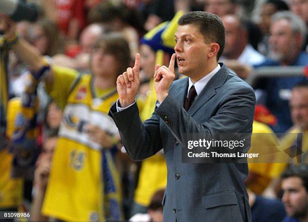 Head coach Predrag Krunic of Oldenburg reacts during the Basketball Bundesliga quarter final play-off match between Brose Baskets Bamberg and EWE...