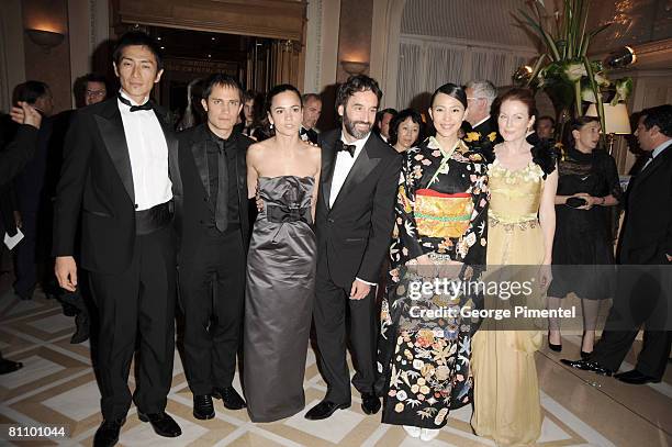Actors Yusuke Iseya, Gael Garcia Bernal; Alice Braga; Don McKellar, Yoshino Kimura, and Julianne Moore attend the "Blindness" opening night dinner at...