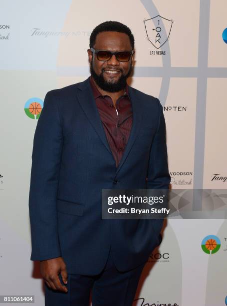 Singer Carl Thomas arrives at the Coach Woodson Las Vegas Invitational red carpet and pairings gala at 1 OAK Nightclub at The Mirage Hotel & Casino...