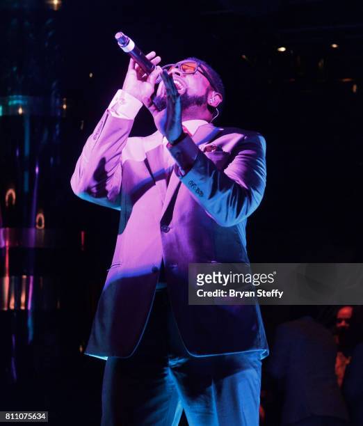 Singer Carl Thomas performs during the Coach Woodson Las Vegas Invitational red carpet and pairings gala at 1 OAK Nightclub at The Mirage Hotel &...