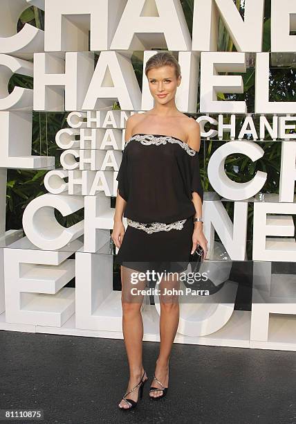 Model Daniela Pestova attends the CHANEL 2008/09 Cruise Show at The Raleigh Hotel on May 15, 2008 in Miami Beach, Florida