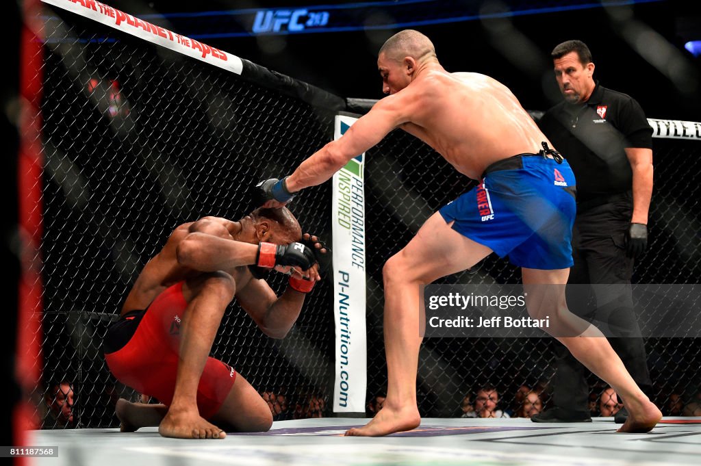 UFC 213: Romero v Whittaker