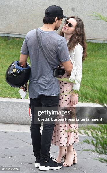 lanza Primero Gimnasia Diego Osorio and U2 singer Bono's daughter Jordan Joy Hewson are seen... News Photo - Getty Images lanza Primero Gimnasia Diego Osorio and U2 singer Bono's daughter Jordan Joy Hewson are seen... News Photo - Getty Images