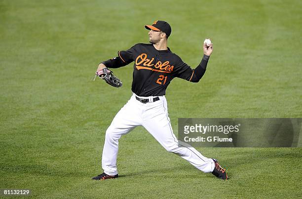 Nick Markakis of the Baltimore Orioles throws the ball in from right field during the game against the Washington Nationals on May 16, 2008 at Camden...