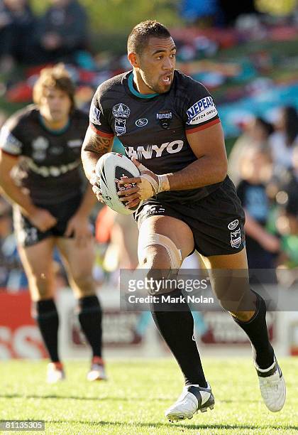 Frank Pritchard of the Panthers makes a line break during the round 10 NRL match between the Penrith Panthers and the Warriors at CUA Stadium on May...