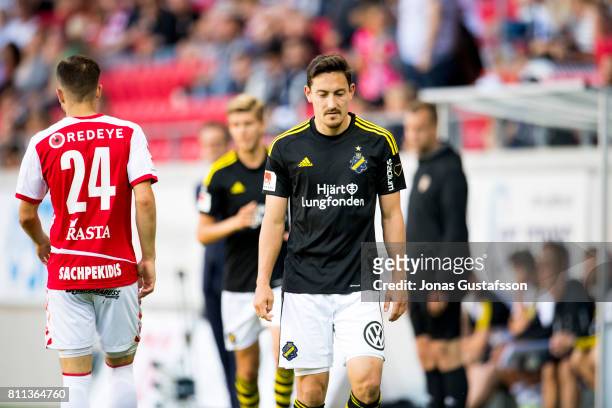 Stefan Ishizaki of AIK dejected during the allsvenskan match between Kalmar FF and AIK at Guldfageln Arena on July 9, 2017 in Kalmar, Sweden.