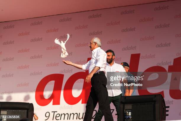 Republican People's Party leader Kemal Kilicdaroglu arrives in Istanbul as supporters gather during a rally in the Maltepe district of Istanbul on...