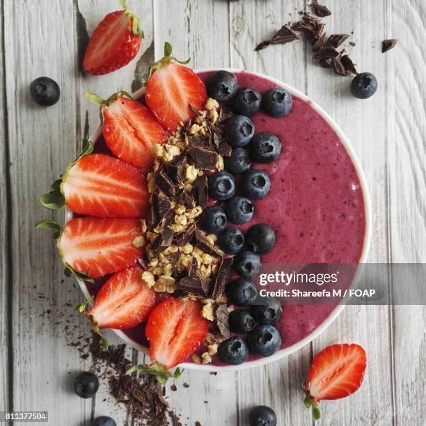 smoothie with berry fruits and chocolate - shareefa stock pictures, royalty-free photos & images