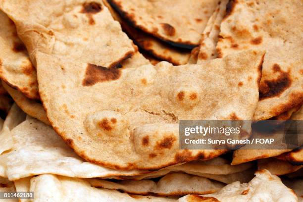 Puffed Roti Top View Roti Top View Photos and Premium High Res Pictures - Getty Images