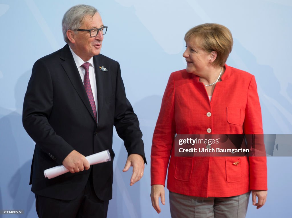 G20 in Hamburg. Angela Merkel and Jean-Claude Juncker.