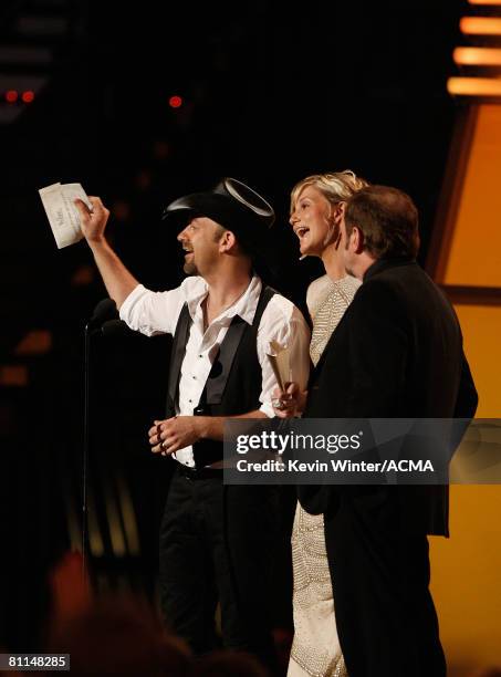 Musicians Kristian Bush and Jennifer Nettles onstage during the 43rd annual Academy Of Country Music Awards held at the MGM Grand Garden Arena on May...