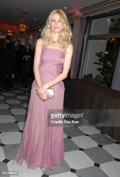 Claudia Schiffer attends the Sidaction Diner during the Paris Haute Couture Sring/Summer 2008 Fashion Week at the Pavillon d'Armenonville on January...